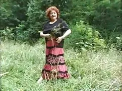 Una moglie svenuta h ...