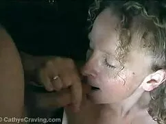 Piccola ragazza anal ...