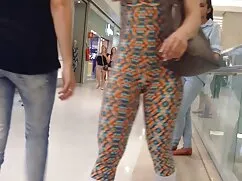 Mamma metti le mani  ...