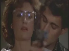- Giovani ragazze ca ...
